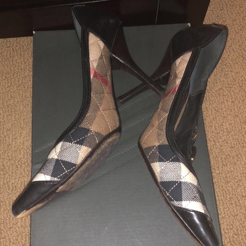 Burberry pointy heels - Picture 3 of 4